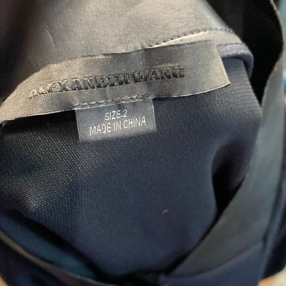 ALEXANDER WANG SHOULDER FLAP DRESS IN BLACK VISCOSE Short Sleeve Mini Length - Picture 14 of 15